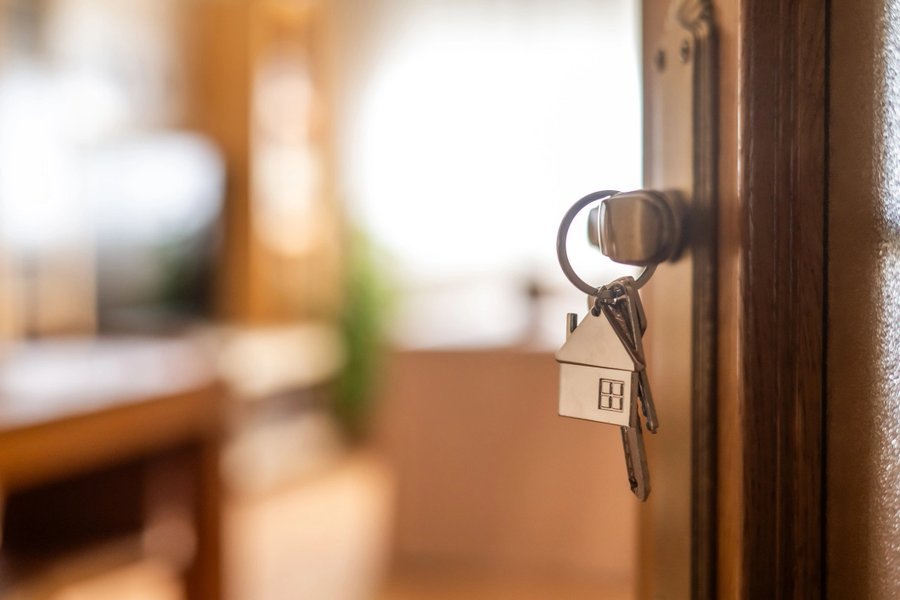 House keys in door